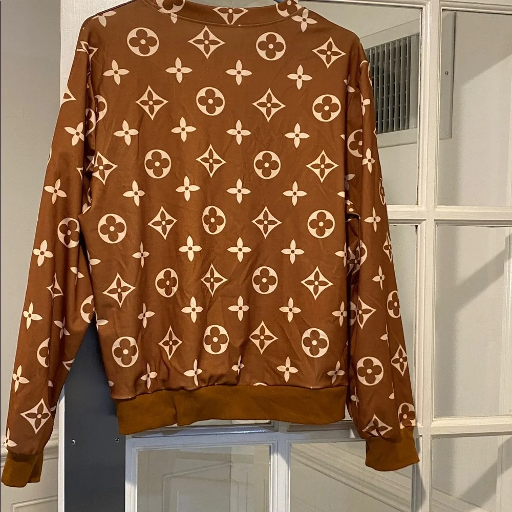 Mickey Mouse Size Medium unisex Sweatshirt NWOT - Picture 3 of 3